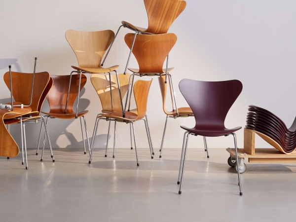 Fritz Hansen ReNew Programm Series 7 bei S+W anfragen